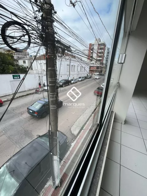 Sala com 1 banheiro e 50m² para alugar no bairro Centro, Pelotas