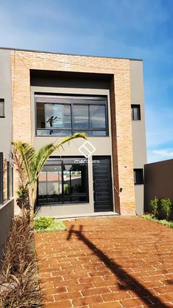 Casa com 3 quartos, 2 banheiros e 195m² à venda no bairro Recanto de Portugal, Pelotas