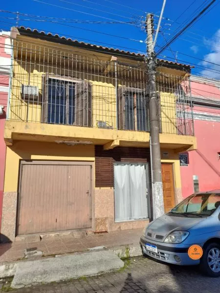 Sobrado com 4 quartos, 3 banheiros e 286m² à venda no bairro Centro, Pelotas