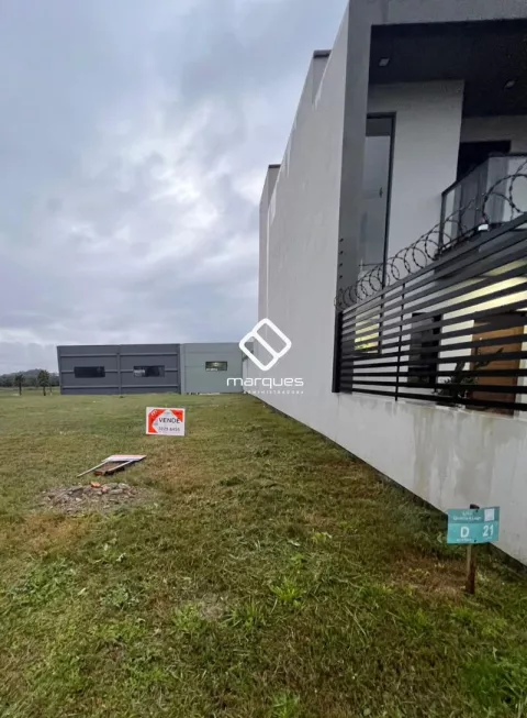 Terreno à venda no bairro Três Vendas, Pelotas