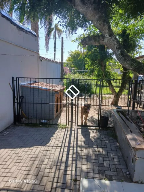 Casa com 1 quarto, 2 banheiros e 97m² à venda no bairro Laranjal, Pelotas